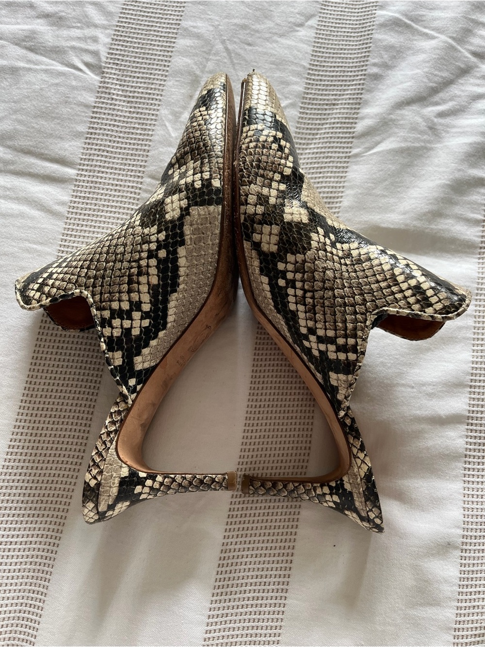 Veronica Beard Snake-Print Pointed Mules in Beige and Black - Picture 5 of 5